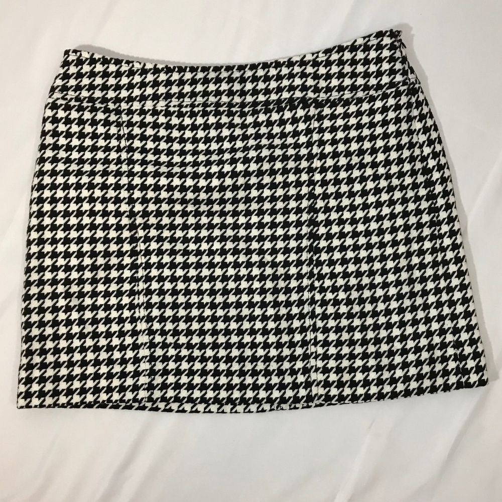Houndstooth Cotton/Wool Skirt by The Limited